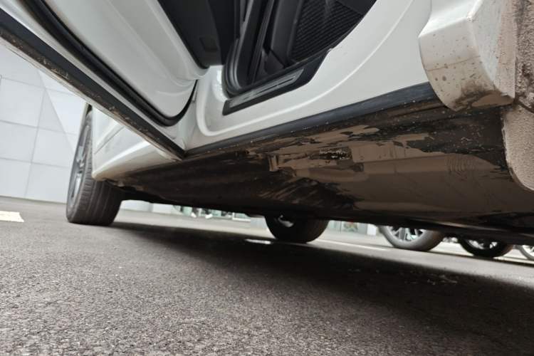 Used Audi Q5L 2018 40 TFSI Prestige Fashion Edition China V Left Side Sill