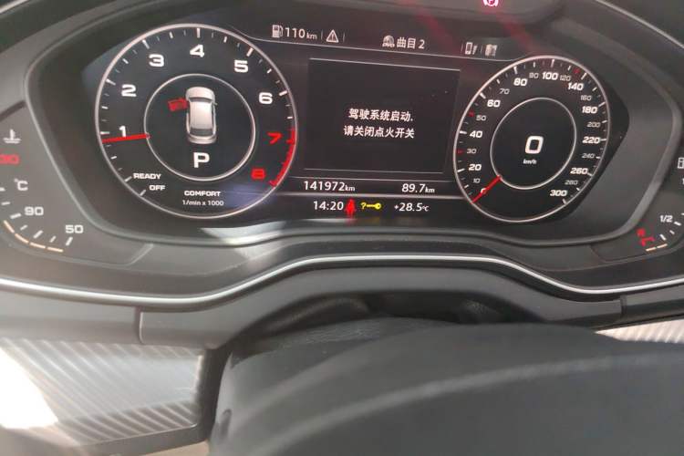 Used Audi Q5L 2018 45 TFSI Prestige Fashion Edition China V Emission Standard Odometer Close Up