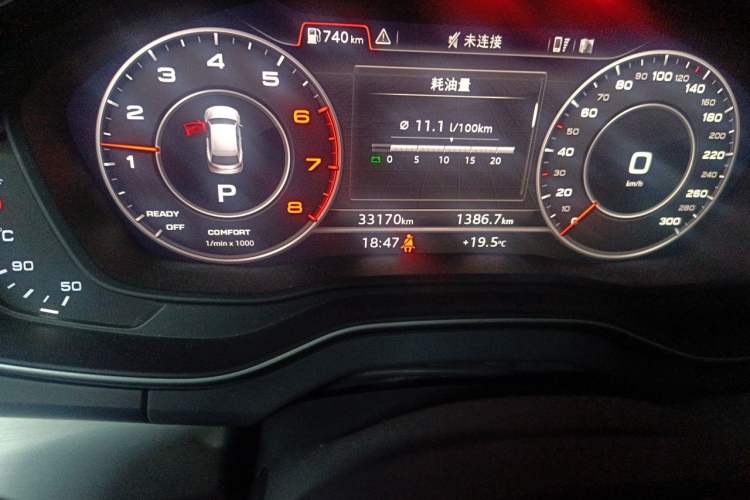 Used Audi Q5L 2018 40 TFSI Prestige Fashion Edition China V Odometer Close Up
