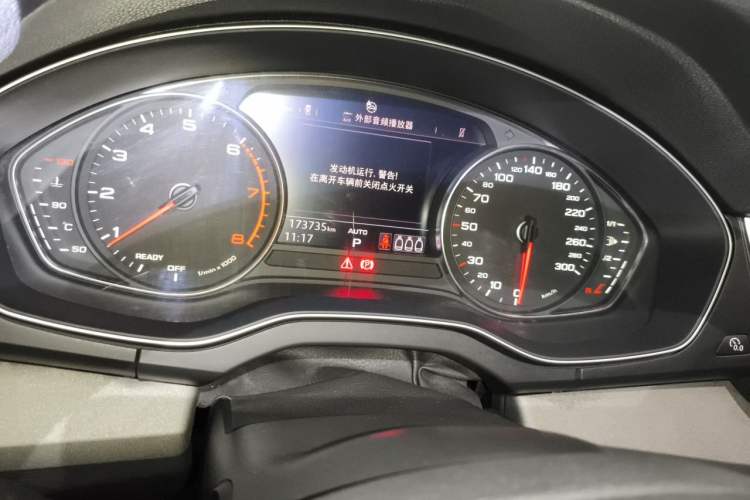 Used Audi Q5L 2018 40 TFSI Prestige Edition China V Odometer Close Up