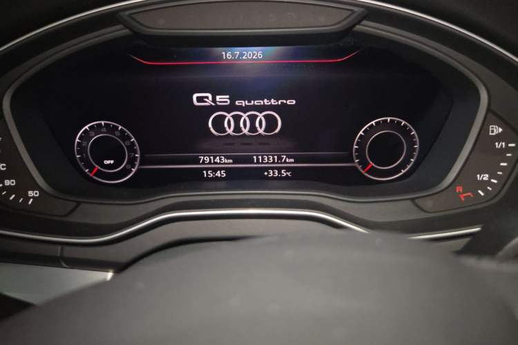 Used Audi Q5L 2018 40 TFSI Prestige Fashion Edition China V Odometer Close Up