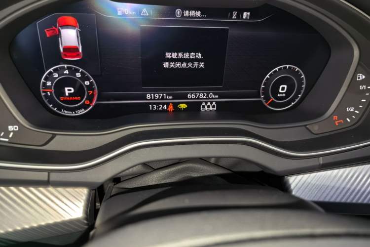 Used Audi Q5L 2018 45 TFSI Prestige Fashion Edition China VI Emission Standard Odometer Close Up