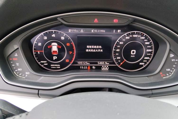 Used Audi Q5L 2018 40 TFSI Prestige Fashion Edition China VI Odometer Close Up