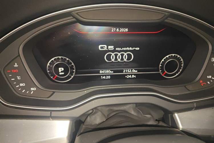 Used Audi Q5L 2018 40 TFSI Prestige Fashion Edition China V Odometer Close Up