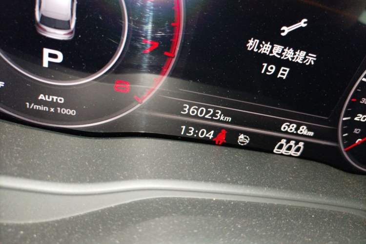 Used Audi Q5L 2018 40 TFSI Prestige Fashion Edition China V Odometer Close Up