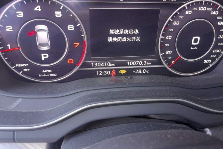 Used Audi Q5L 2018 45 TFSI Prestige Fashion Edition China V Emission Standard Odometer Close Up