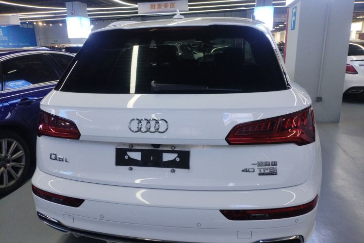 Used Audi Q5L 2018 40 TFSI Prestige Fashion Edition China VI Rear