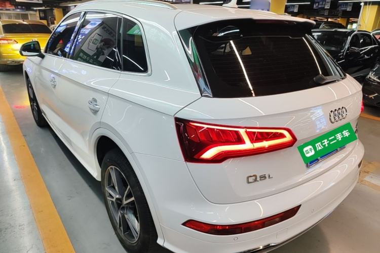 Used Audi Q5L 2018 45 TFSI Prestige Fashion Edition China V Emission Standard Rear Left 45 Deg