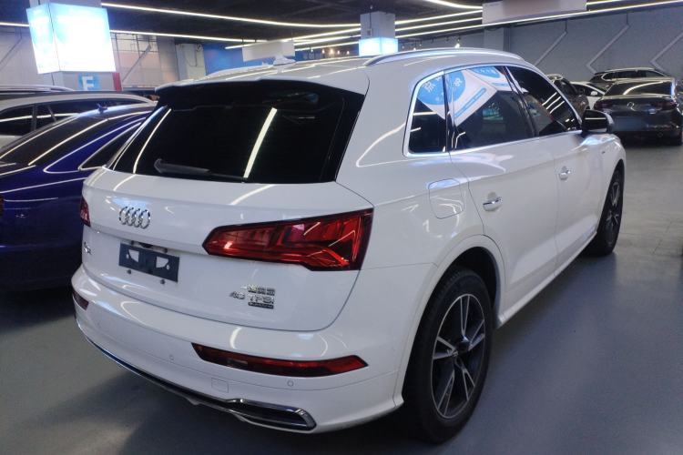 Used Audi Q5L 2018 40 TFSI Prestige Fashion Edition China VI Rear Right 45 Deg