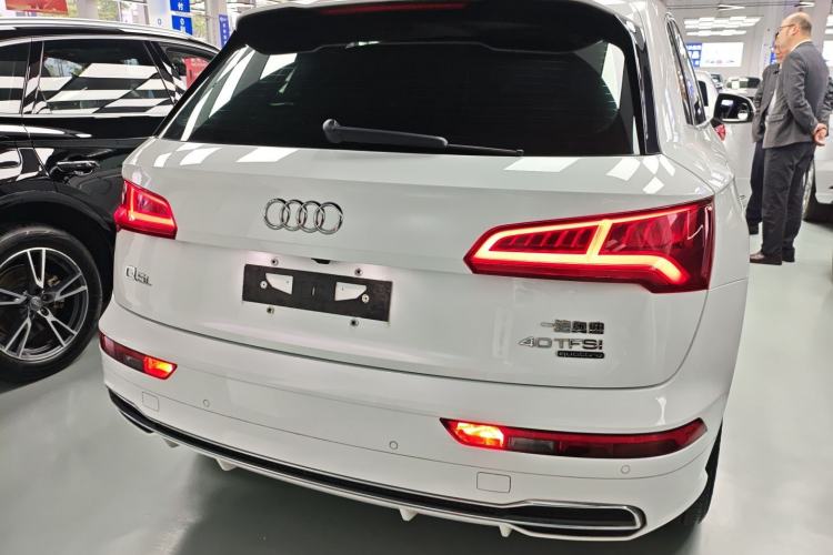 Used Audi Q5L 2018 40 TFSI Prestige Fashion Edition China VI Rear