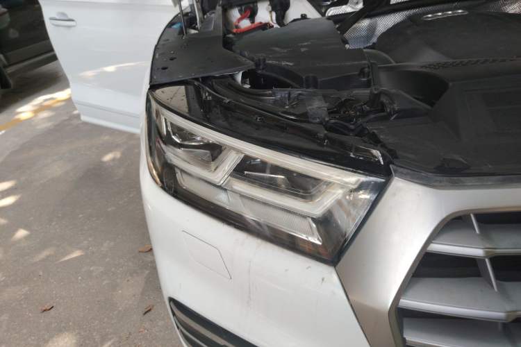 Used Audi Q5L 2018 45 TFSI Prestige Fashion Edition China V Emission Standard Right Front Headlight