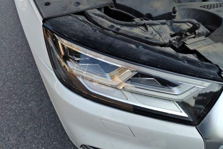 Used Audi Q5L 2018 40 TFSI Prestige Fashion Edition China V Right Front Headlight