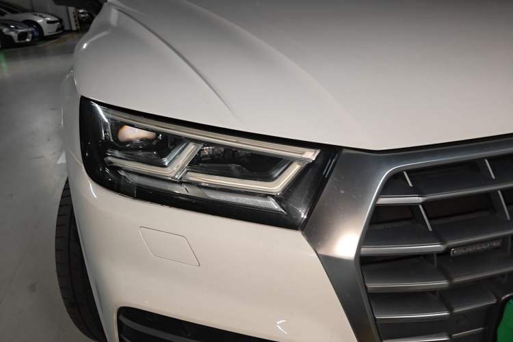 Used Audi Q5L 2018 40 TFSI Prestige Fashion Edition China V Right Front Headlight
