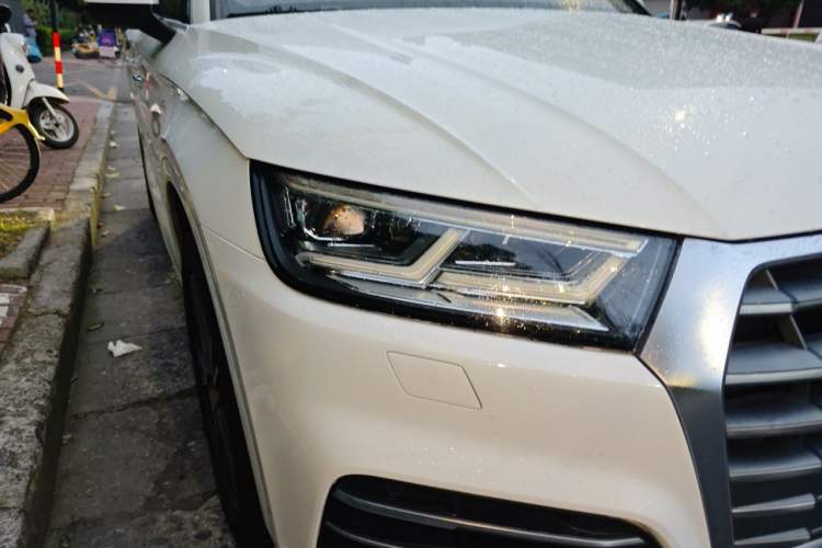 Used Audi Q5L 2018 40 TFSI Prestige Fashion Edition China VI Right Front Headlight