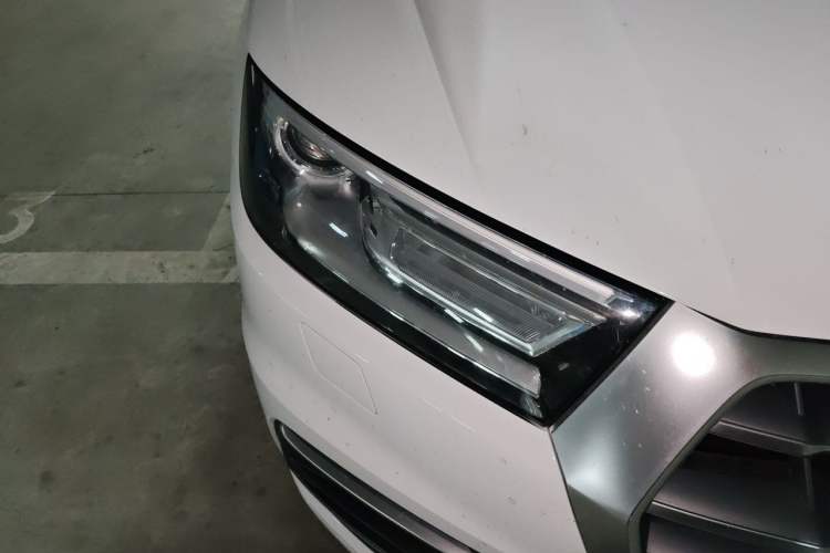 Used Audi Q5L 2018 40 TFSI Prestige Edition China V Right Front Headlight