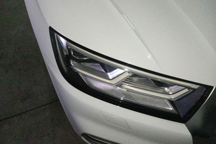 Used Audi Q5L 2018 45 TFSI Prestige Fashion Edition China VI Emission Standard Right Front Headlight
