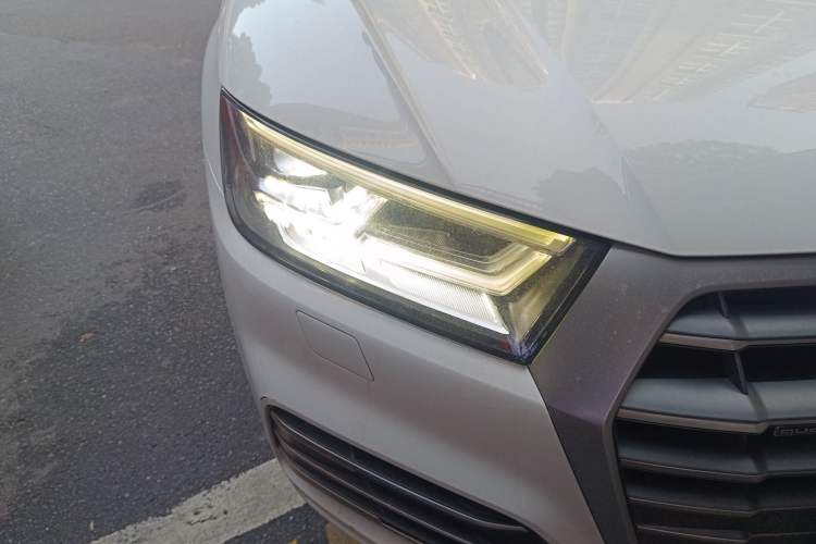 Used Audi Q5L 2018 40 TFSI Prestige Fashion Edition China V Right Front Headlight