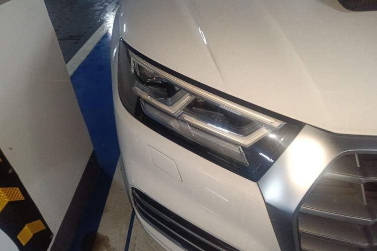 Used Audi Q5L 2018 40 TFSI Prestige Fashion Edition China V Right Front Headlight
