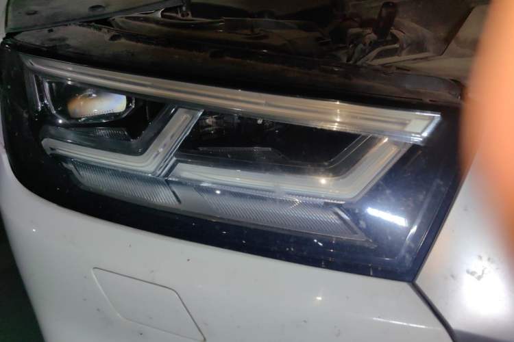 Used Audi Q5L 2018 40 TFSI Prestige Fashion Edition China V Right Front Headlight