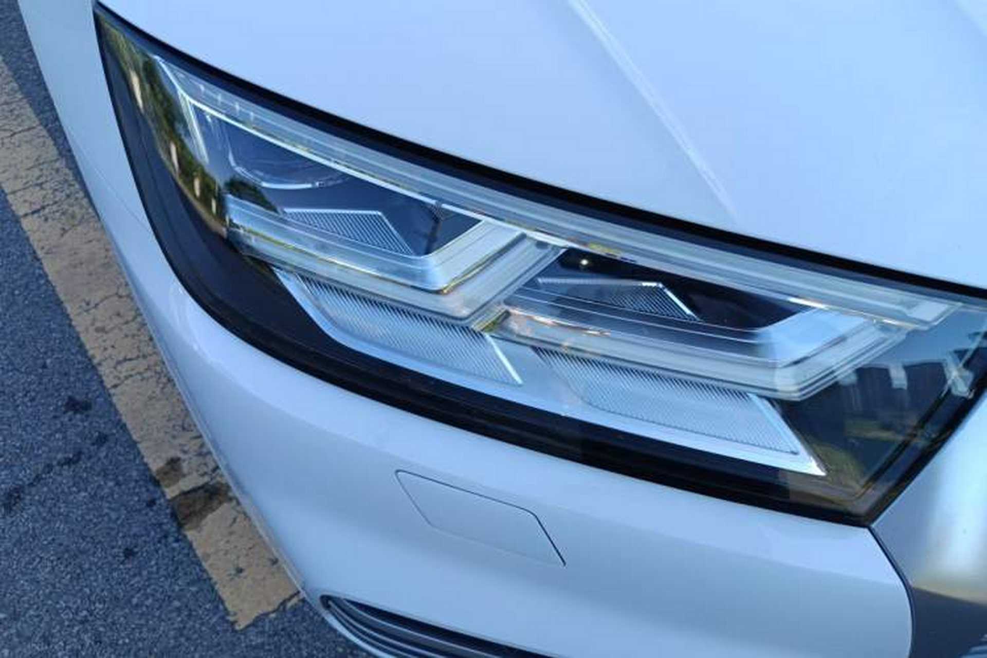 Used Audi Q5L 2018 45 TFSI Prestige Fashion Edition China V Emission Standard Right Front Headlight