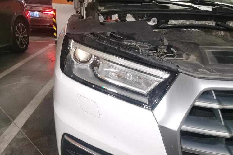 Used Audi Q5L 2018 40 TFSI Prestige Fashion Edition China V Right Front Headlight