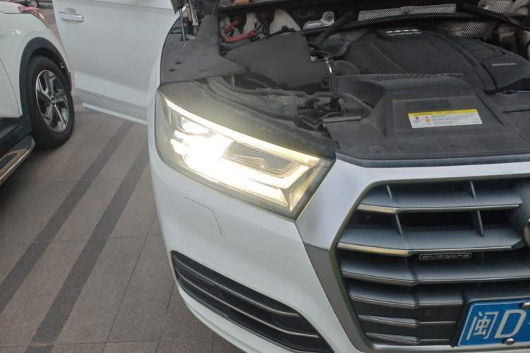 Used Audi Q5L 2018 40 TFSI Prestige Fashion Edition China V Right Front Headlight
