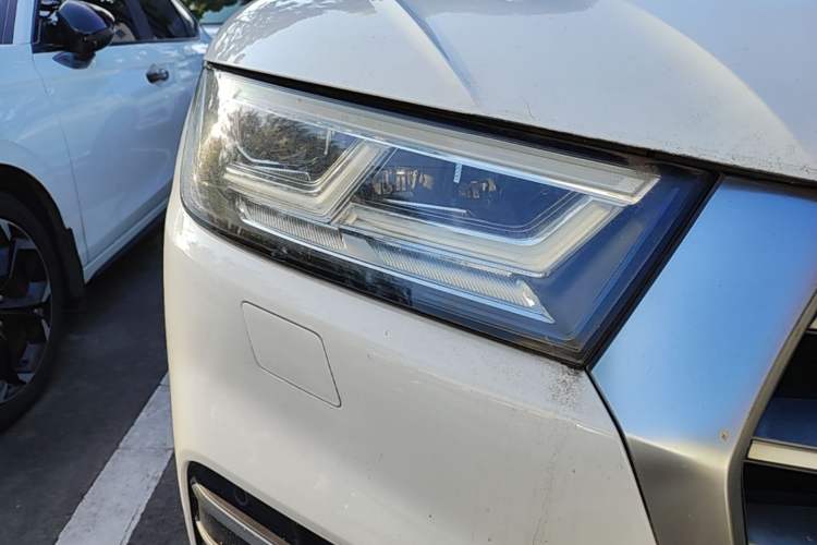 Used Audi Q5L 2018 40 TFSI Prestige Fashion Edition China V Right Front Headlight
