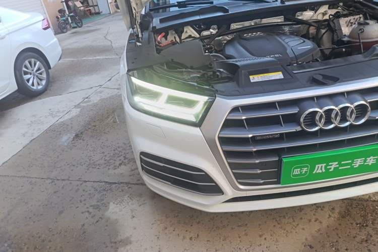 Used Audi Q5L 2018 45 TFSI Prestige Fashion Edition China VI Emission Standard Right Front Headlight