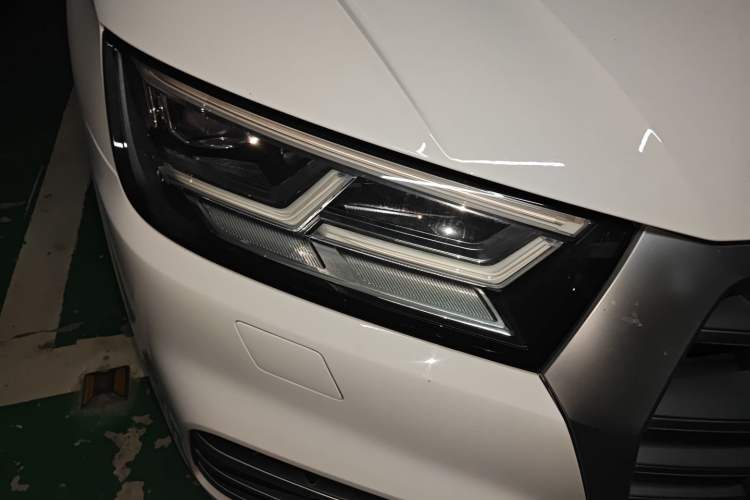 Used Audi Q5L 2018 45 TFSI Prestige Fashion Edition China VI Emission Standard Right Front Headlight