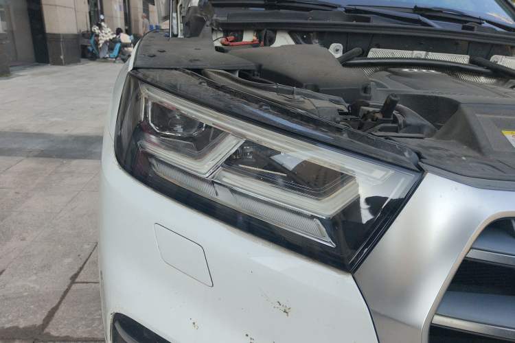 Used Audi Q5L 2018 40 TFSI Prestige Fashion Edition China V Right Front Headlight