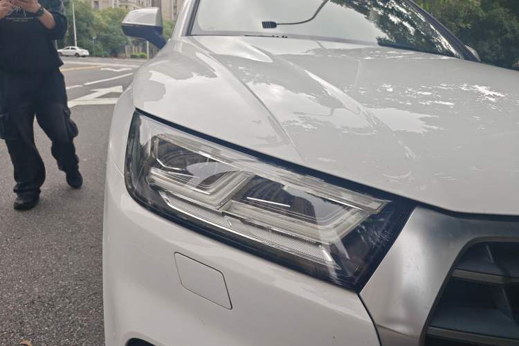Used Audi Q5L 2018 40 TFSI Prestige Fashion Edition China V Right Front Headlight