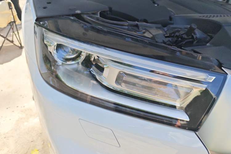 Used Audi Q5L 2018 40 TFSI Prestige Edition China V Right Front Headlight