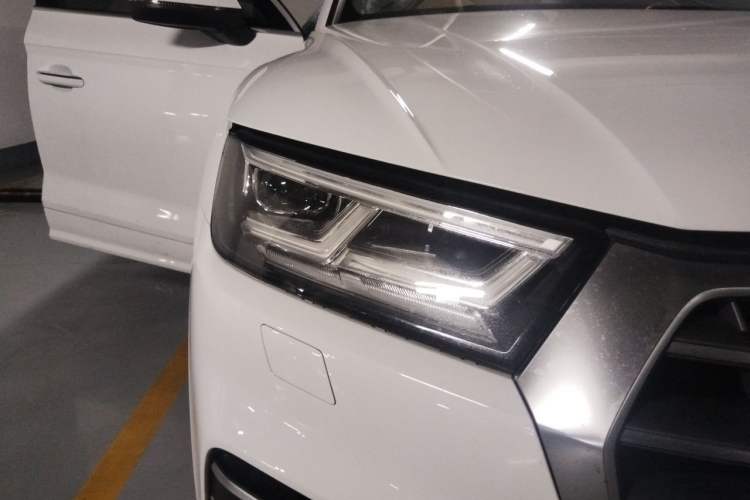 Used Audi Q5L 2018 40 TFSI Prestige Fashion Edition China V Right Front Headlight