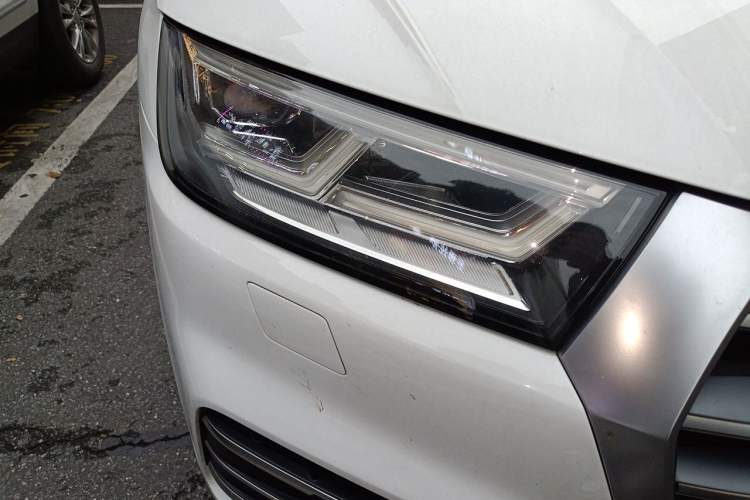 Used Audi Q5L 2018 45 TFSI Prestige Sport China V Right Front Headlight