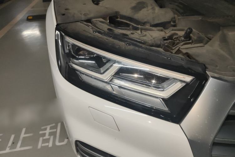 Used Audi Q5L 2018 45 TFSI Prestige Fashion Edition China V Emission Standard Right Front Headlight