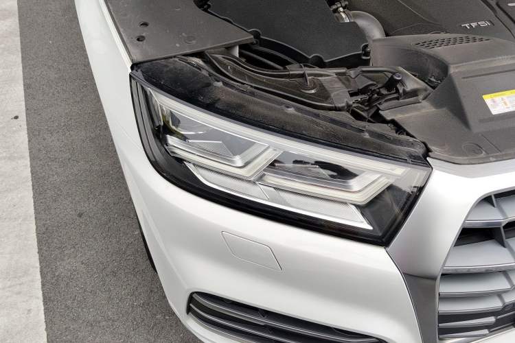 Used Audi Q5L 2018 40 TFSI Prestige Fashion Edition China VI Right Front Headlight