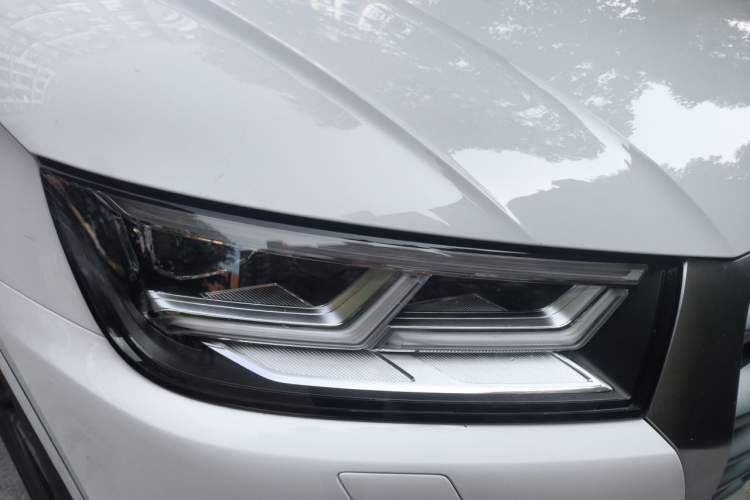 Used Audi Q5L 2018 40 TFSI Prestige Fashion Edition China V Right Front Headlight
