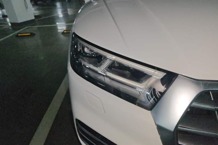 Used Audi Q5L 2018 40 TFSI Prestige Fashion Edition China VI Right Front Headlight