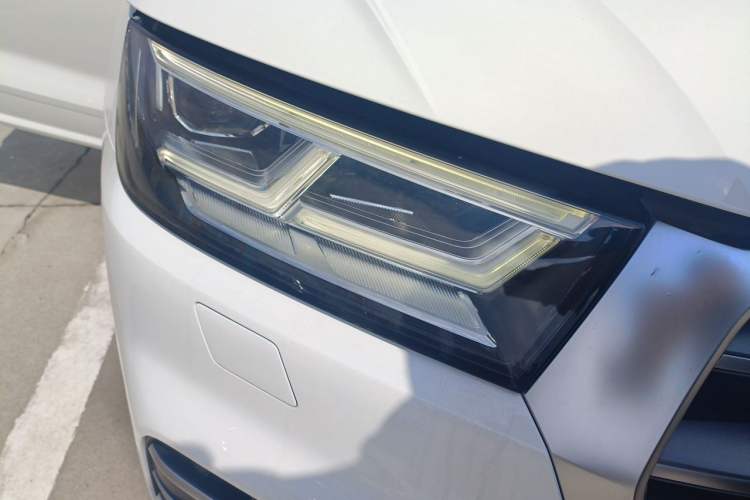 Used Audi Q5L 2018 45 TFSI Prestige Fashion Edition China VI Emission Standard Right Front Headlight