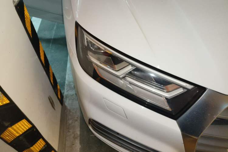 Used Audi Q5L 2018 40 TFSI Prestige Fashion Edition China VI Right Front Headlight