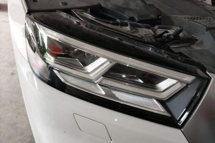 Used Audi Q5L 2018 40 TFSI Prestige Fashion Edition China V Right Front Headlight