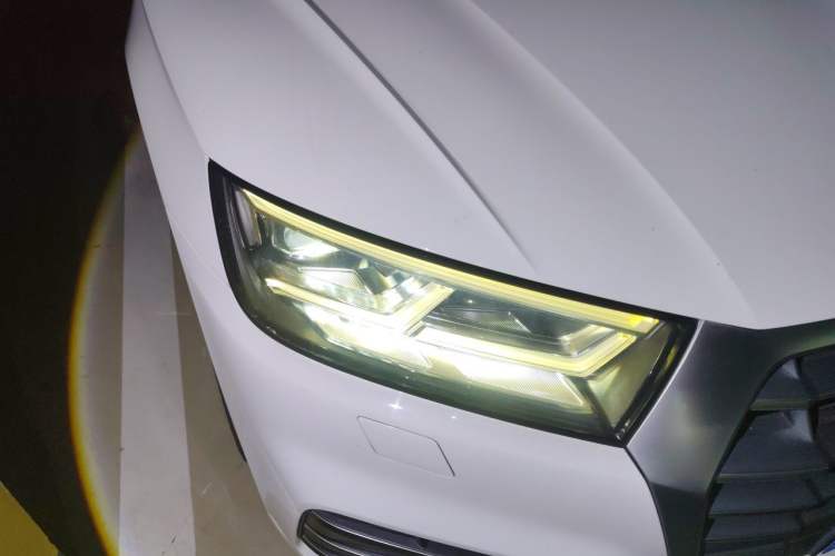 Used Audi Q5L 2018 45 TFSI Prestige Fashion Edition China VI Emission Standard Right Front Headlight