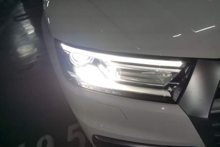 Used Audi Q5L 2018 40 TFSI Prestige Edition China V Right Front Headlight