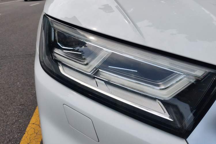 Used Audi Q5L 2018 45 TFSI Prestige Sport China V Right Front Headlight