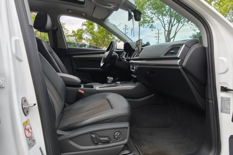 Used Audi Q5L 2018 45 TFSI Prestige Fashion Edition China V Emission Standard Right Front Seat