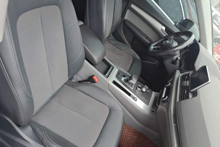 Used Audi Q5L 2018 40 TFSI Prestige Fashion Edition China V Right Front Seat