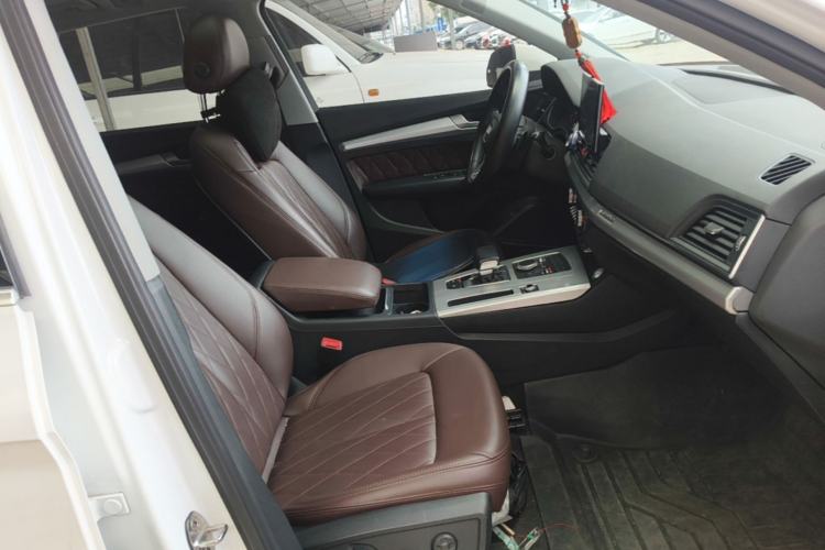Used Audi Q5L 2018 40 TFSI Prestige Edition China V Right Front Seat