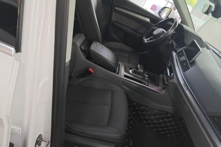 Used Audi Q5L 2018 45 TFSI Prestige Fashion Edition China VI Emission Standard Right Front Seat