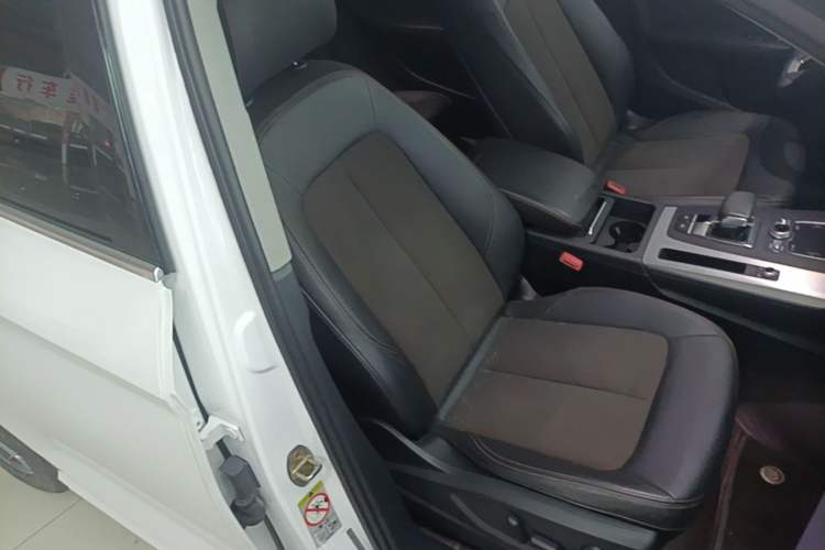 Used Audi Q5L 2018 40 TFSI Prestige Fashion Edition China VI Right Front Seat