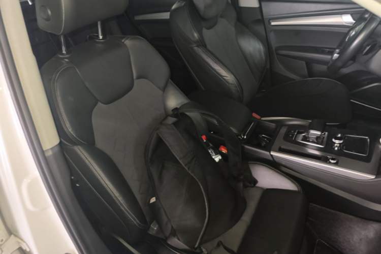 Used Audi Q5L 2018 45 TFSI Prestige Sporty Edition China VI Right Front Seat